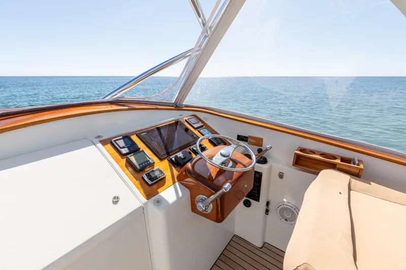 Wood Yacht Photos Pics 2014 Release 34 Walkaround- Helm2