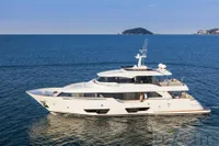 Custom Line Navetta 28