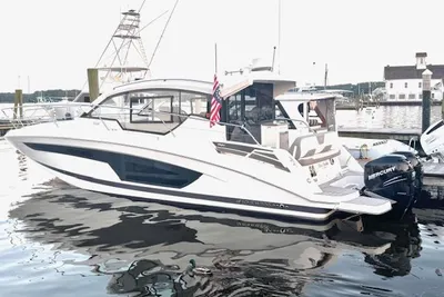 Four Winns Vista 355 Coupe OB
