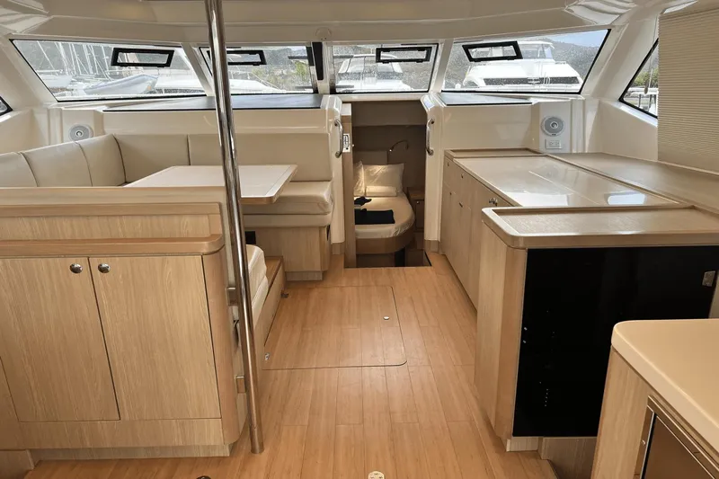Life Settling Yacht Photos Pics 