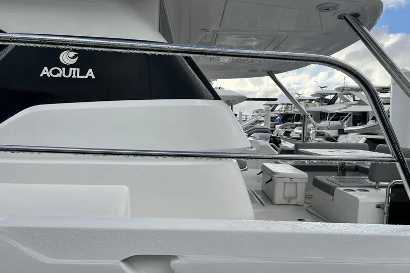 Life Settling Yacht Photos Pics 