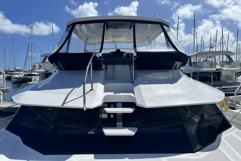 Life Settling Yacht Photos Pics 