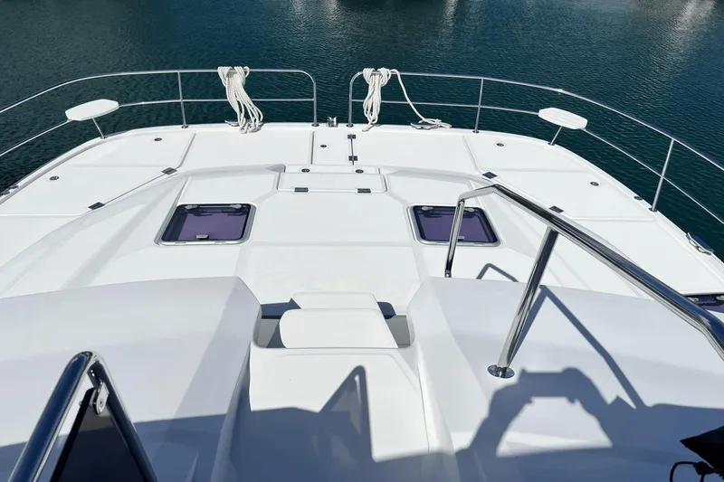 Life Settling Yacht Photos Pics 