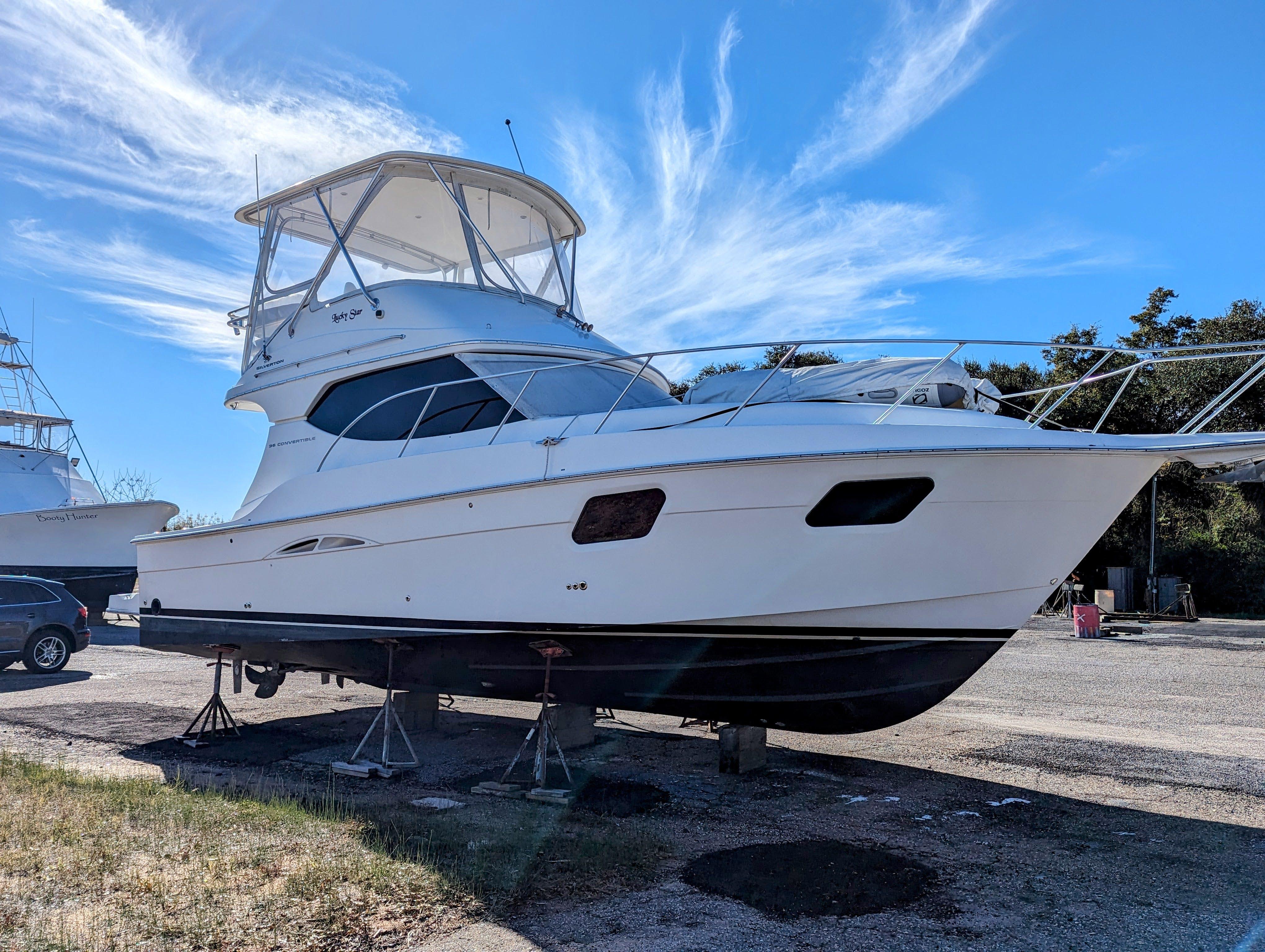 2014 Silverton 36 Convertible Motor Yachts for sale - YachtWorld