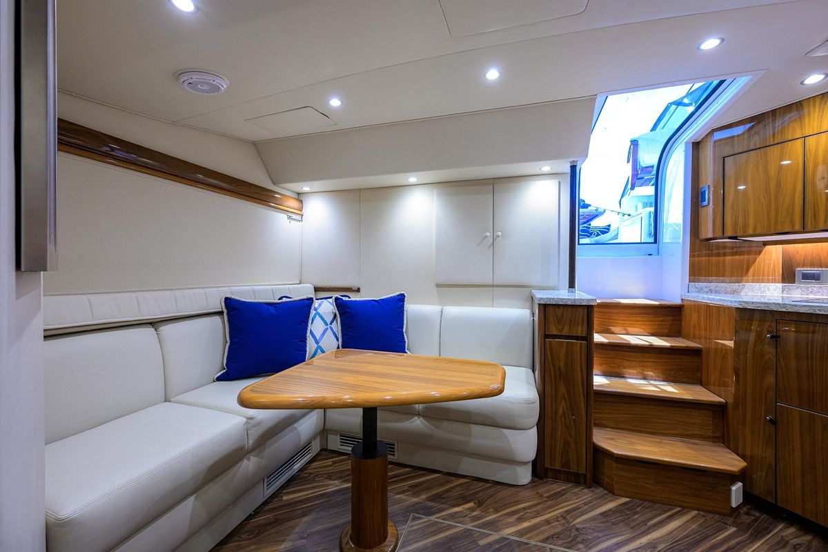 2017 Viking 48 