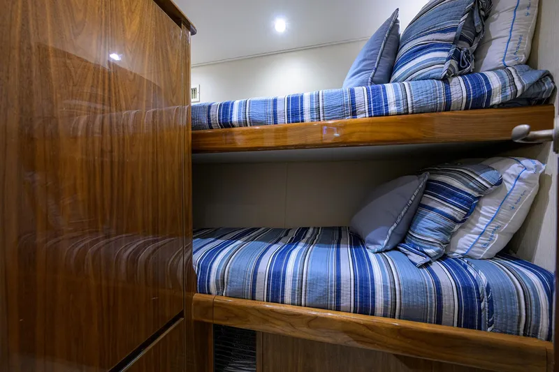 Honu Kai Yacht Photos Pics Viking 48 Honu Kai - Interior Stateroom