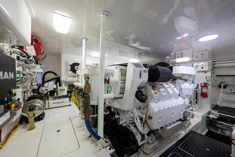 Honu Kai Yacht Photos Pics Viking 48 Honu Kai - Engine Room