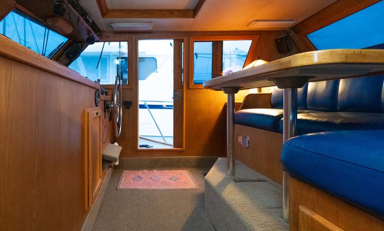 1983-48-westport-pilothouse