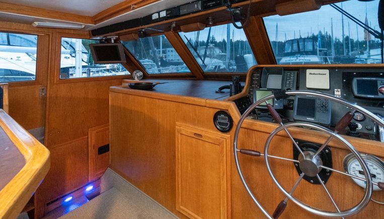 1983-48-westport-pilothouse