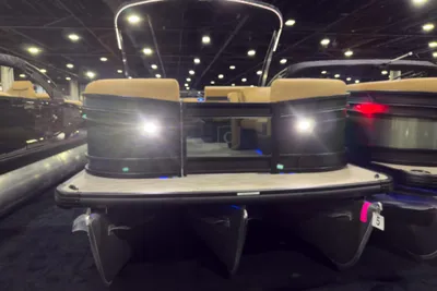 Godfrey Monaco 255 Mid-Table Single Flip Lounge - 2500 MTF