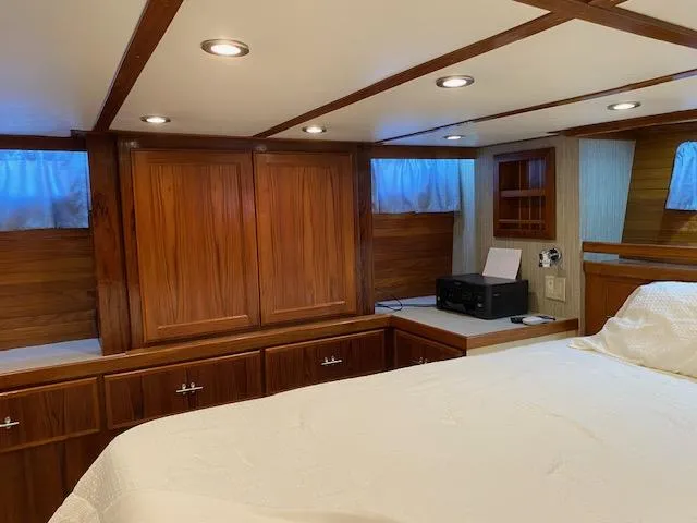 Karen Louise Yacht Photos Pics 