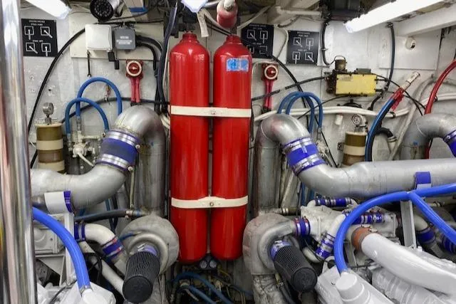 Karen Louise Yacht Photos Pics 