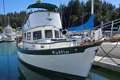 Willard Vega Nomad Flybridge