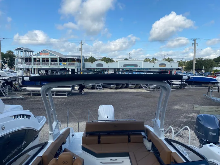  Yacht Photos Pics 2025 COBALT R4 OB - Image 11