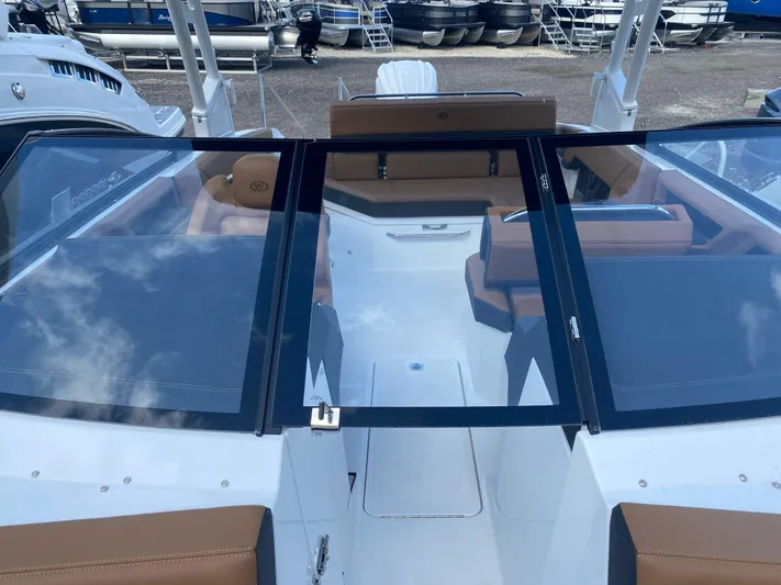  Yacht Photos Pics 2025 COBALT R4 OB - Image 9