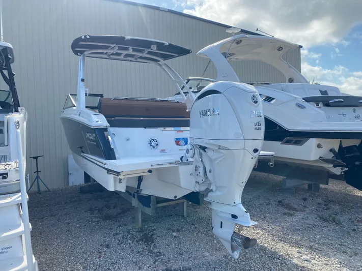  Yacht Photos Pics 2025 Cobalt R4 Ob - Image 3