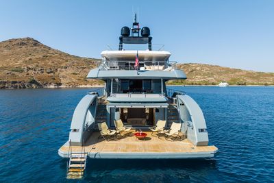Yacht