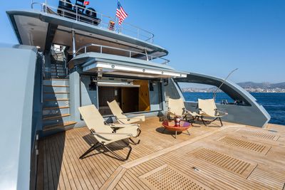 Yacht