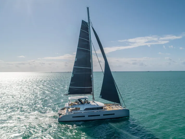 Olivia Rd Yacht Photos Pics 