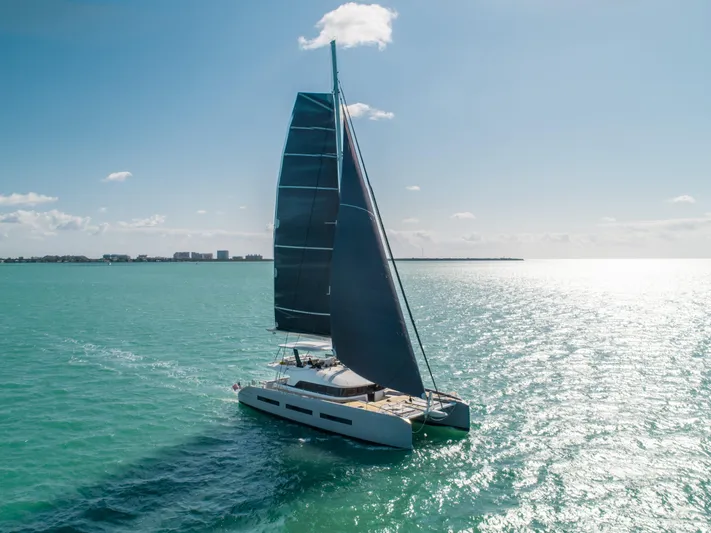 Olivia Rd Yacht Photos Pics 
