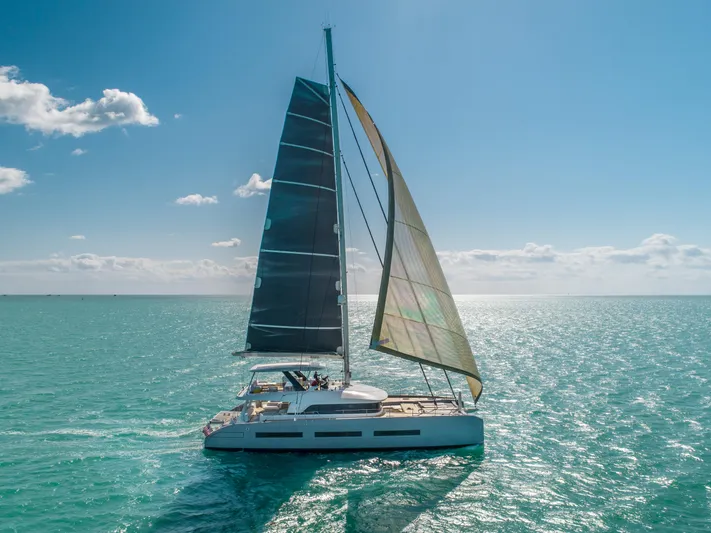 Olivia Rd Yacht Photos Pics 