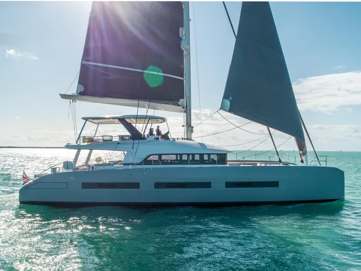 Olivia Rd Yacht Photos Pics 