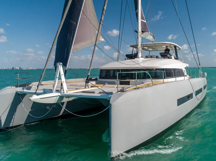 Olivia Rd Yacht Photos Pics 