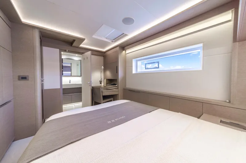 Olivia Rd Yacht Photos Pics 