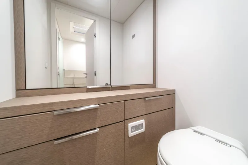 Olivia Rd Yacht Photos Pics 