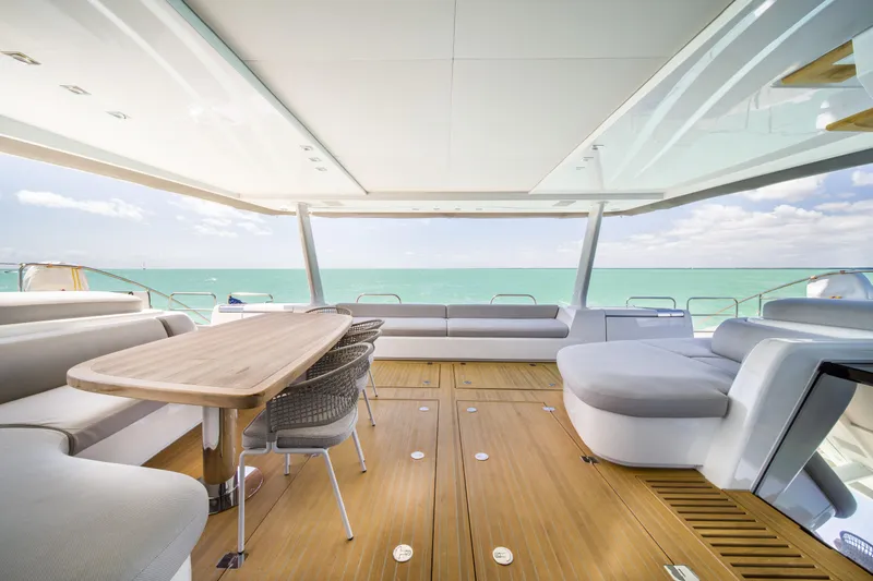 Olivia Rd Yacht Photos Pics 