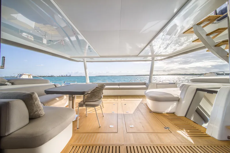 Olivia Rd Yacht Photos Pics 