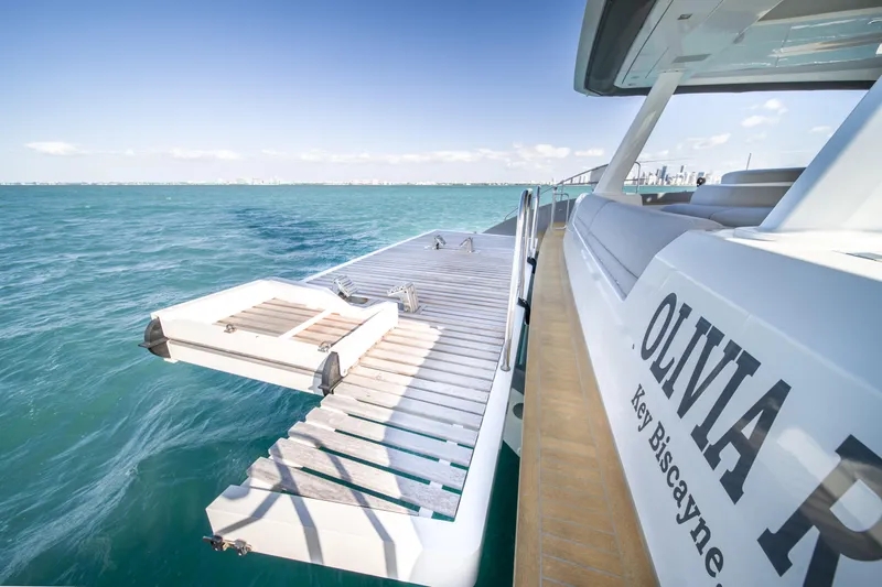 Olivia Rd Yacht Photos Pics 