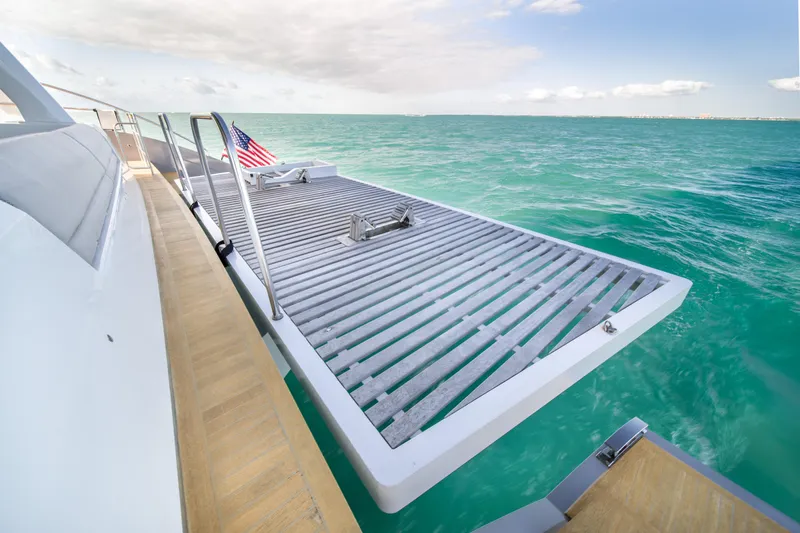 Olivia Rd Yacht Photos Pics 