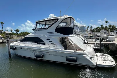 Sea Ray 560 Sedan Bridge