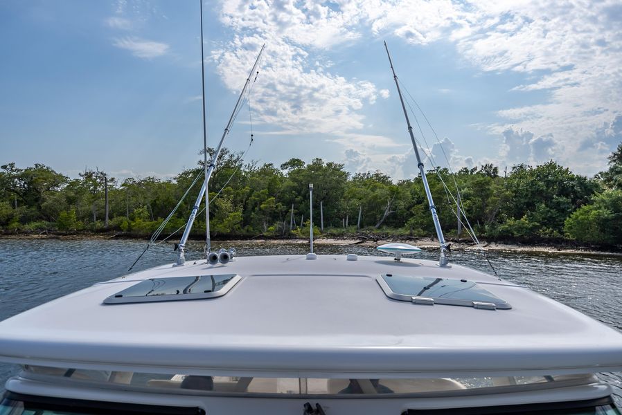 2004 Tiara Yachts 3200 Open