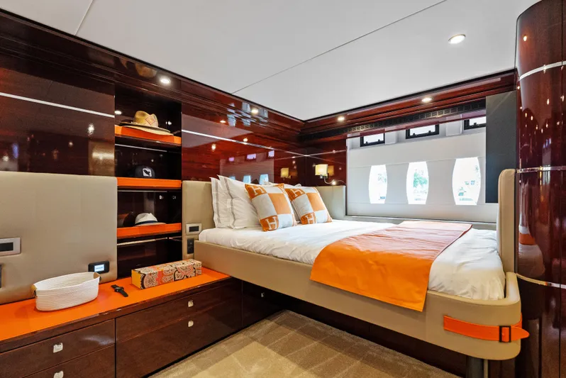 Tribu Yacht Photos Pics TRIBU 62' Steeler Yachts 2021
