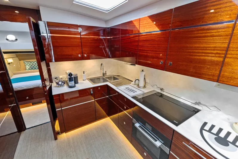 Tribu Yacht Photos Pics TRIBU 62' Steeler Yachts 2021