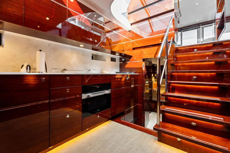 Tribu Yacht Photos Pics TRIBU 62' Steeler Yachts 2021