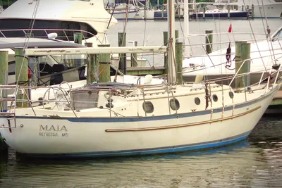 Pacific Seacraft Crealock 37