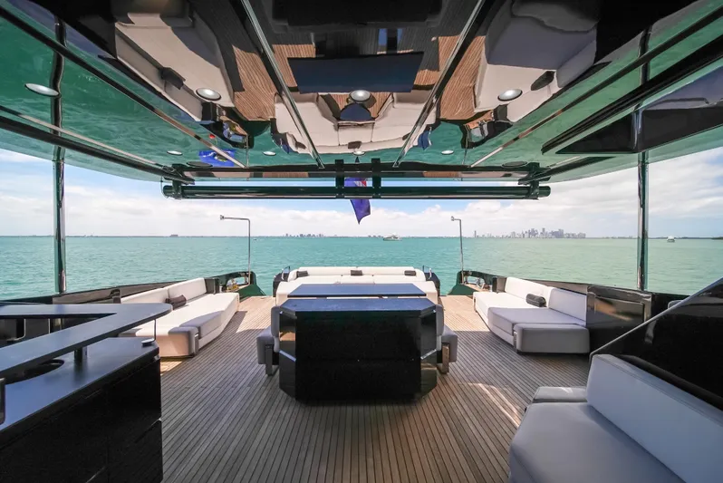 Sette Yacht Photos Pics 