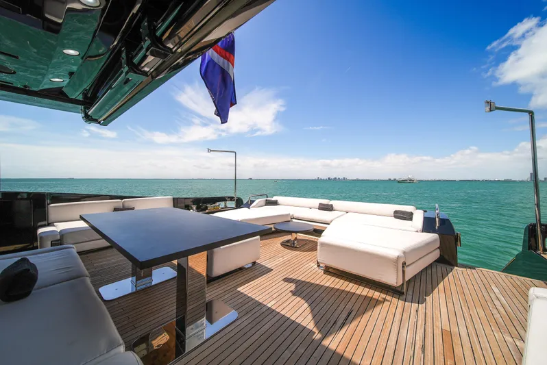 Sette Yacht Photos Pics 