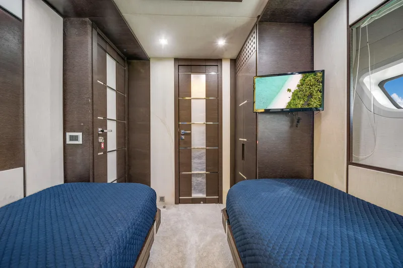 Sette Yacht Photos Pics 