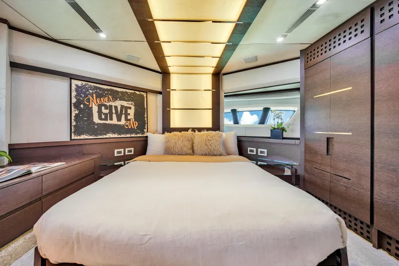 Sette Yacht Photos Pics 