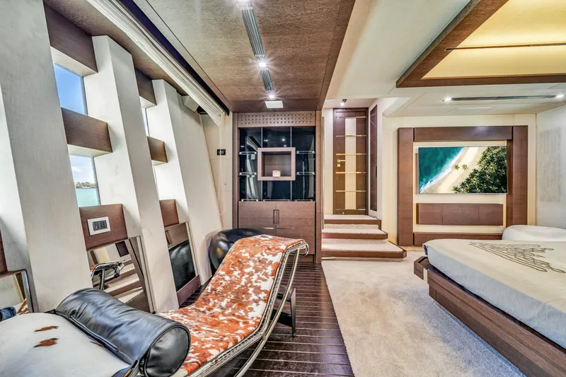 Sette Yacht Photos Pics 