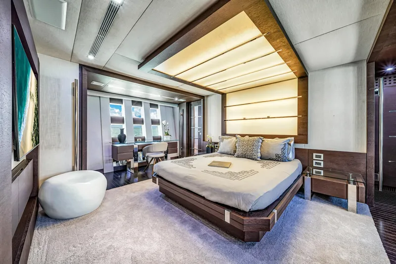 Sette Yacht Photos Pics 