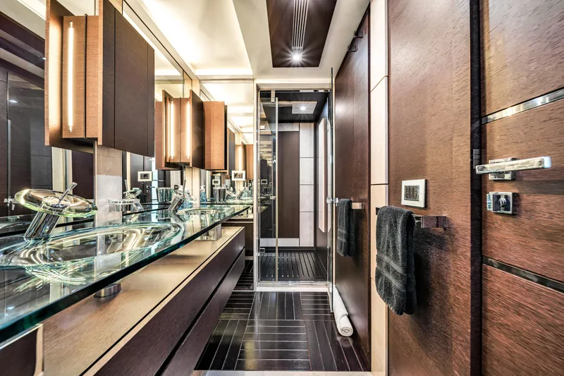 Sette Yacht Photos Pics 