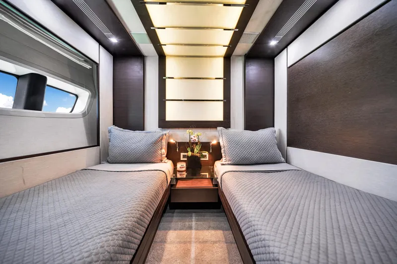 Sette Yacht Photos Pics 