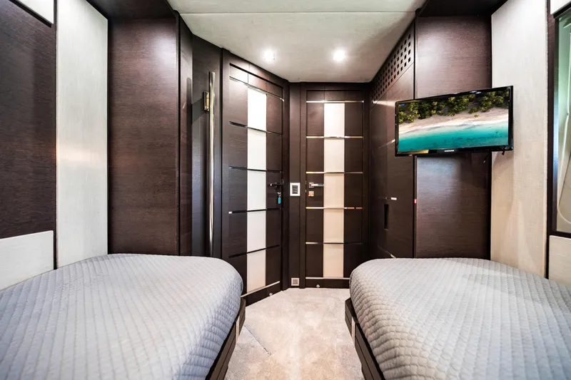 Sette Yacht Photos Pics 