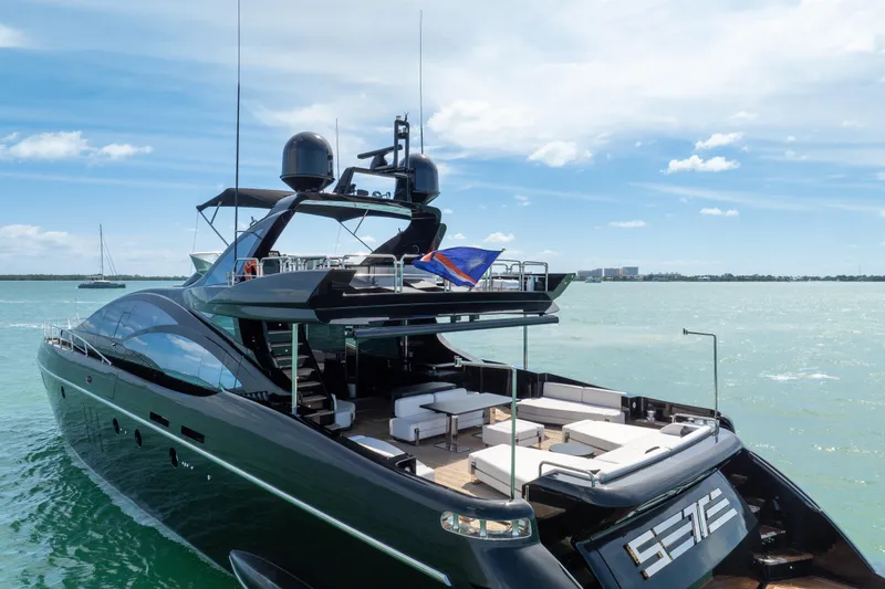 Sette Yacht Photos Pics 