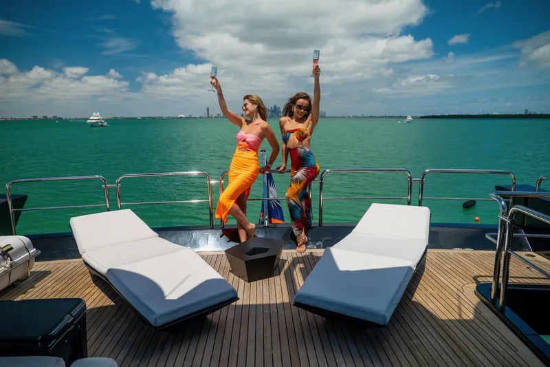 Sette Yacht Photos Pics 